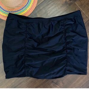 Torrid swim skirt size 0 or size 12